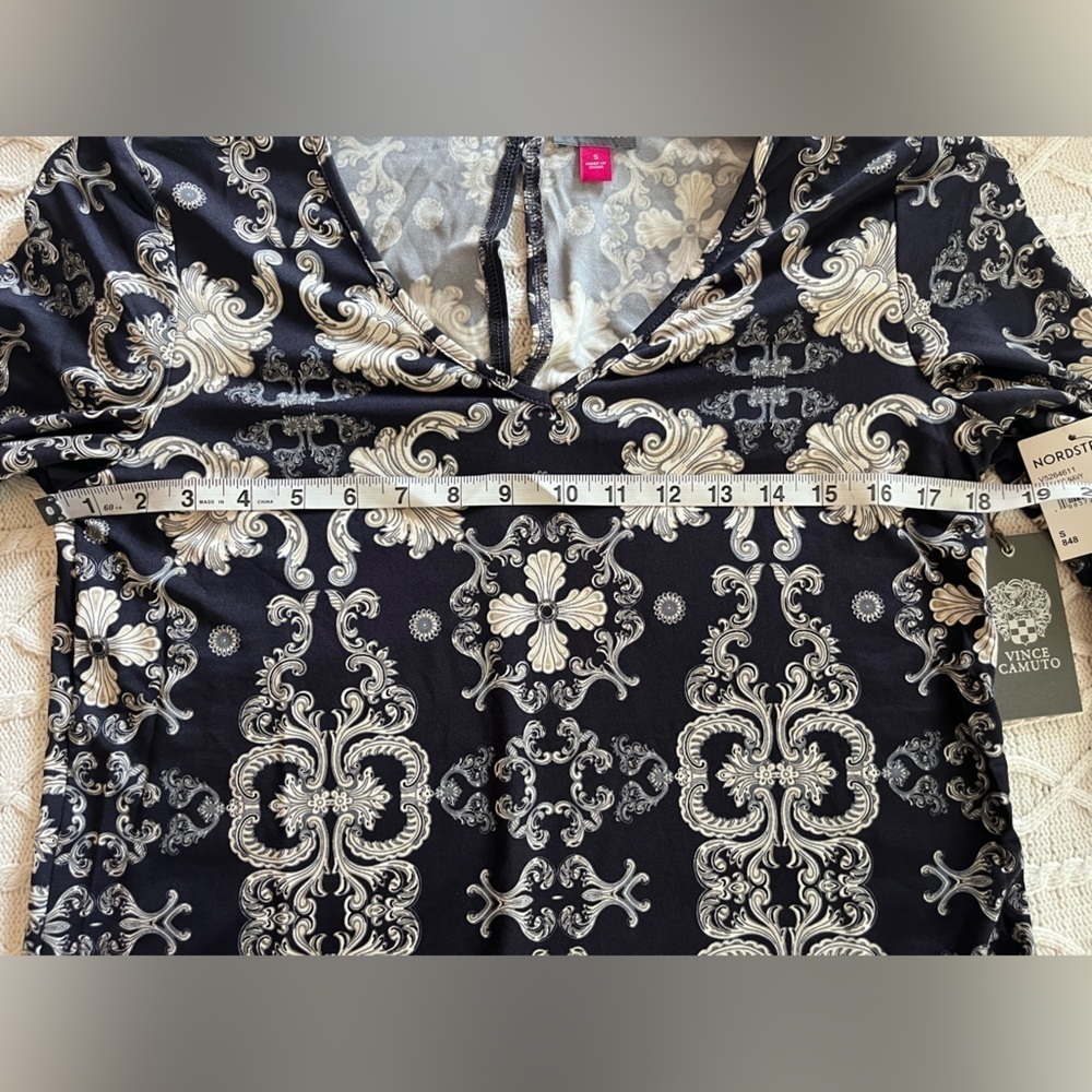 Vince Camuto Patterned Soft Navy 3/4 Length Blouse Women’s Size Small - Picture 12 of 15